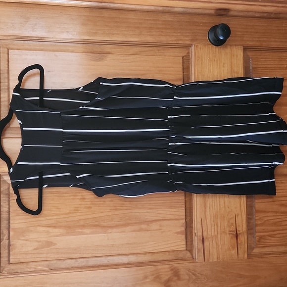 Iris stripe romper - Picture 4 of 4